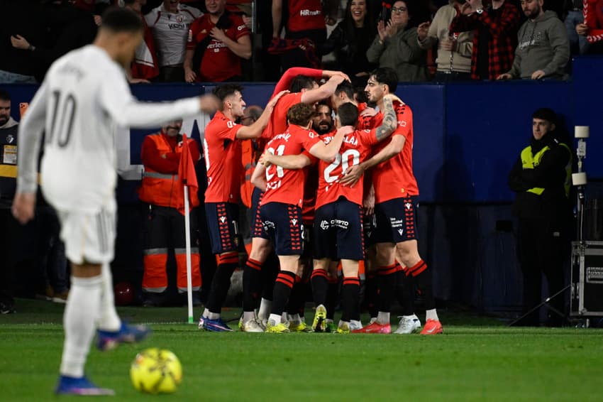 Vini Jr marcou na derrota do Real Madrid sobre o Osasuna por La Liga (Foto: ANDER GILLENEA / AFP)