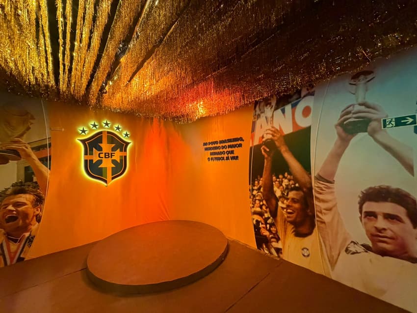 Decoração interna do camarote da CBF no Sambódromo (Foto: Reprodução)
