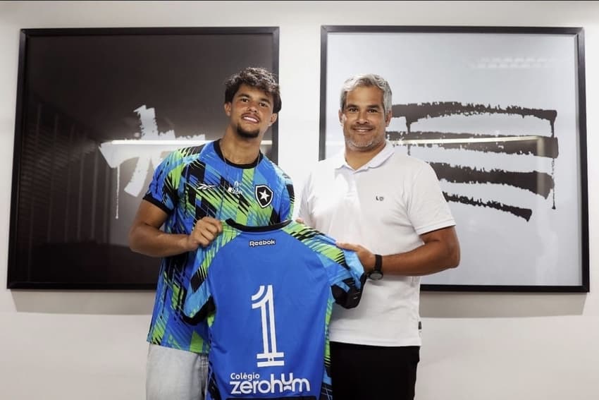 Bruno Samudio tem brilhado na base do Botafogo (Foto: Divulgação/Botafogo)