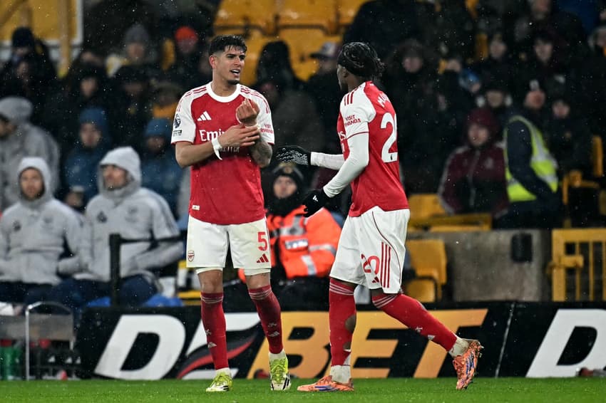 Wolves e Arsenal empataram por 2 a 2 pela Premier League (Foto: Paul ELLIS / AFP)
