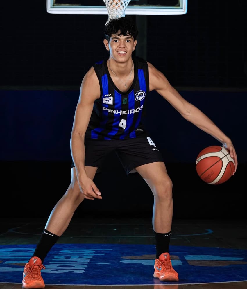 Edu Santos é uma das apostas do Pinheiros no NBB