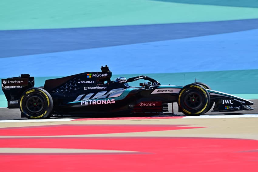 George Russell, da Mercedes, no primeiro dia de testes da F1 2026 (Foto: Giuseppe CACACE / AFP)