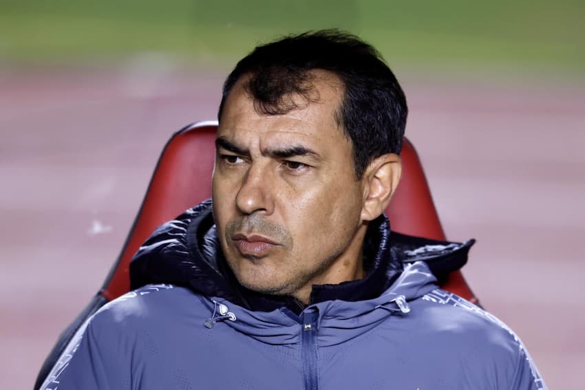 Fábio Carille, técnico do Vitória, durante São Paulo x Vitória, no Morumbi, em partida válida pelo Brasileirão de 2025 (Foto: Marcello Zambrana/Gazeta Press)