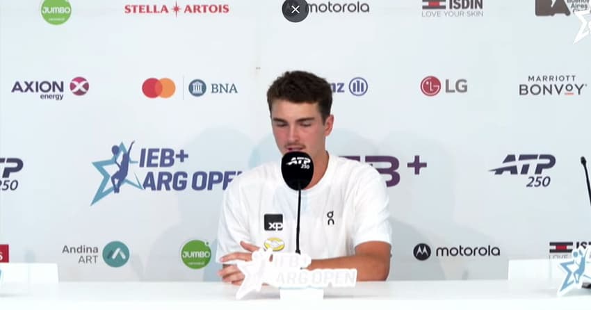 João Fonseca em coletiva de imprensa em Buenos Aires (Reprodução)