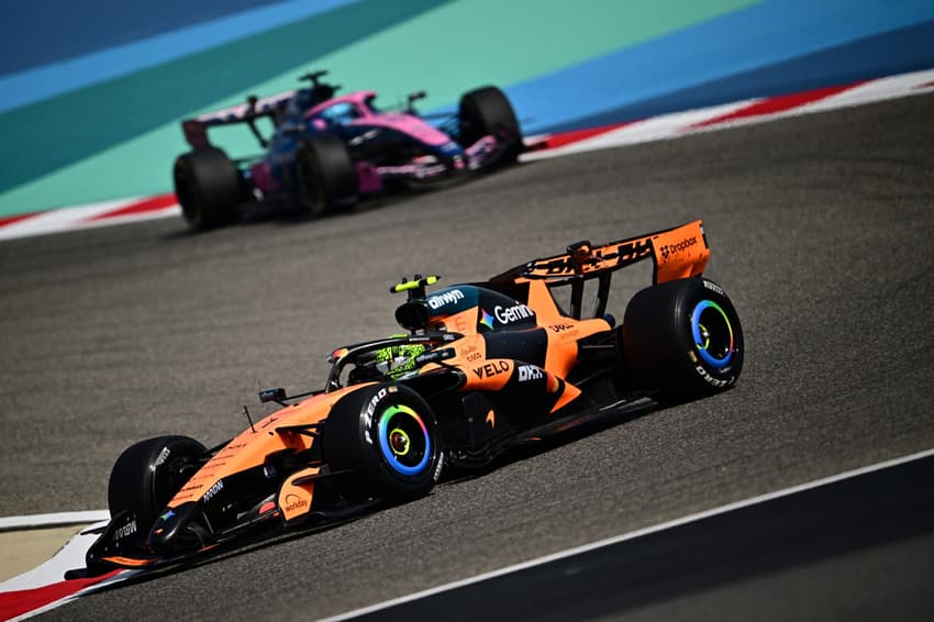Lando Norris no segundo dia de testes da F1 (Foto: Giuseppe CACACE / AFP)