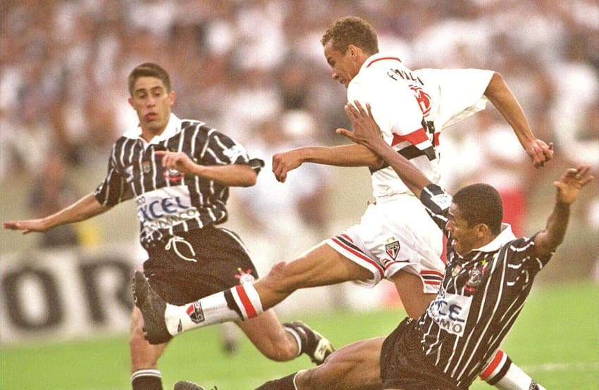 São Paulo x Corinthians, na final de 1998 (Foto: Divulgação)