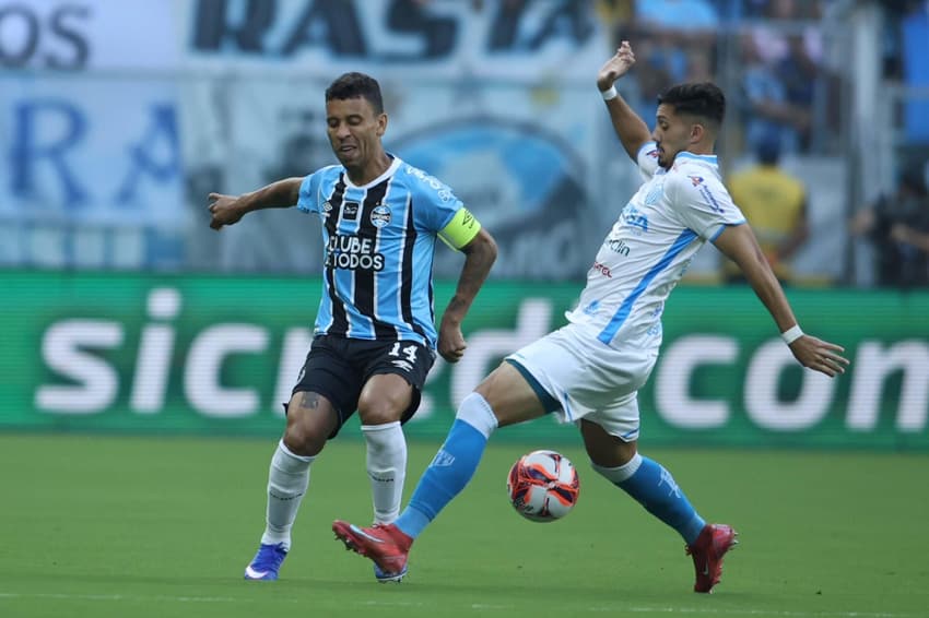 Marcos Rocha em jogo do Grêmio contra o Novo Hamburgo pelo Gauchão