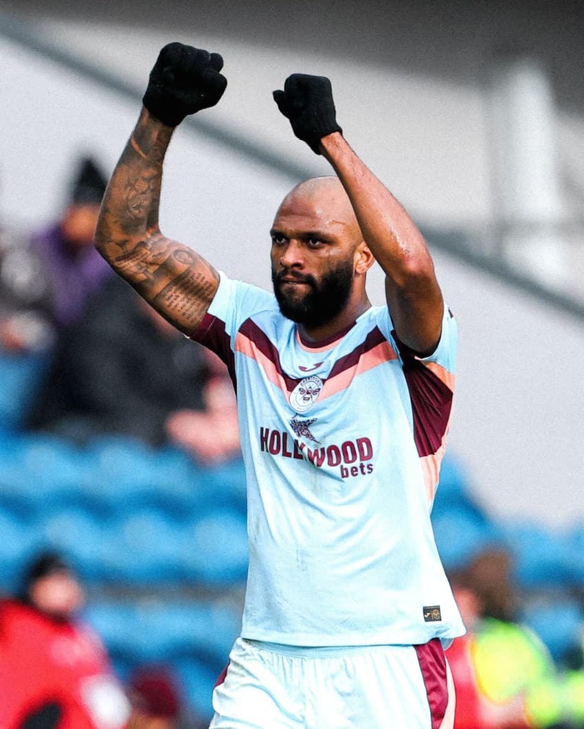 Igor Thiago comemora gol pelo Brentford contra o Burnley na Premier League (Foto: Divulgação/Brentford)