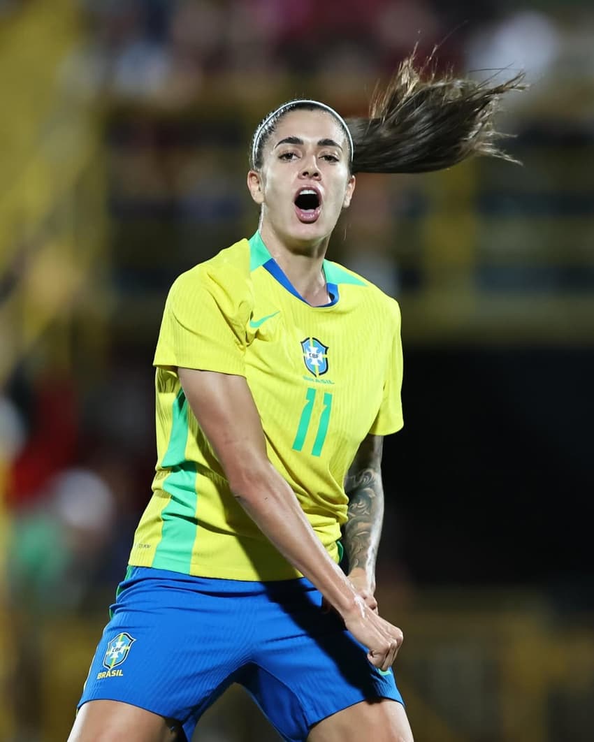 Jheniffer comemora segundo gol do Brasil contra a Costa Rica. (Foto: Lívia Villas Boas/Staff Images/CBF)