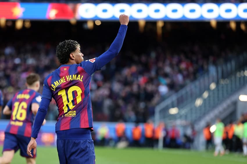 Lamine Yamal marcou um dos gols do Barcelona contra o Mallorca em La Liga (Foto: Josep LAGO / AFP)
