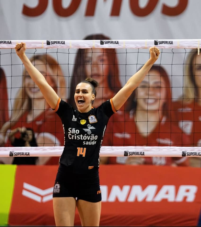 Larissa, central do Osasco (Foto: Reprodução/ Instagram)