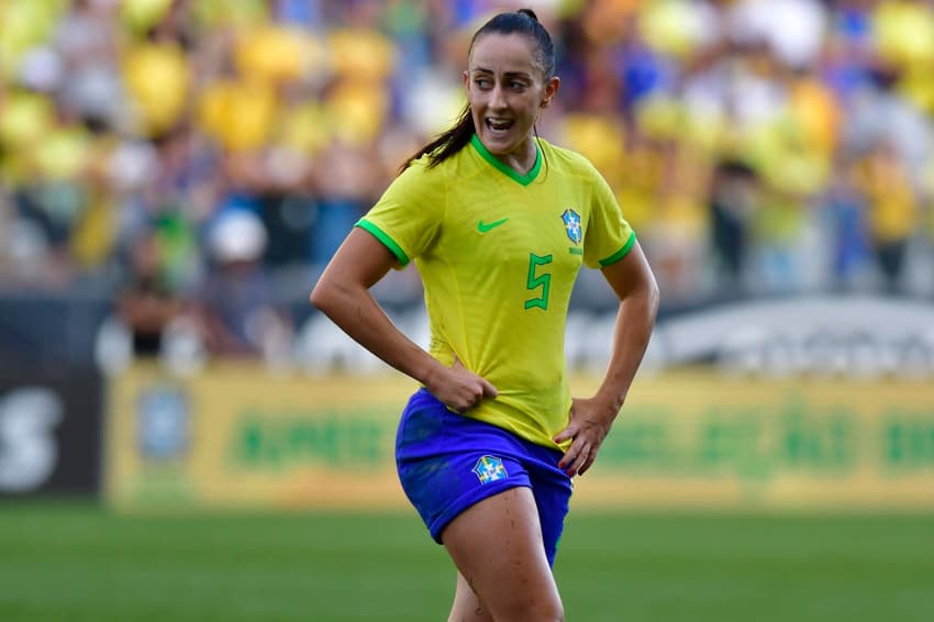 Luana reage durante amistoso entre Brasil e Japão, na Neo Química Arena, São Paulo, em 2023 (Foto: Photo Premium/Eduardo Carmim)