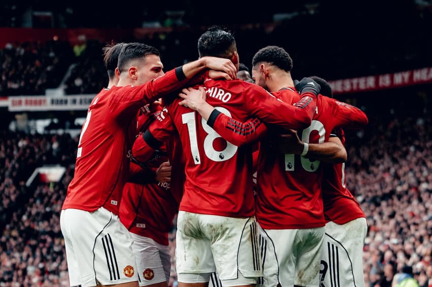 Jogadores do Manchester United celebram gol contra o Tottenham no Old Trafford (Foto: Divulgação/Manchester United)