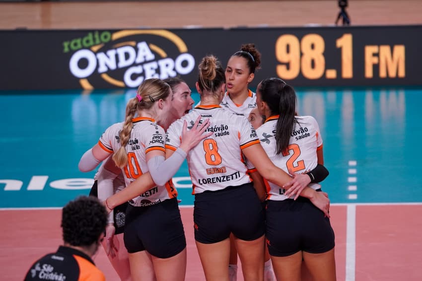 Osasco está na final do Sul-Americano de vôlei (Foto: Carolina Oliveira)