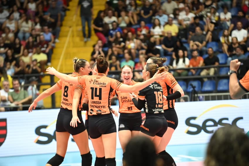 Osasco vence Sesc RJ Flamengo e é finalista da Copa Brasil de vôlei (Foto: Divulgação/ CBV)