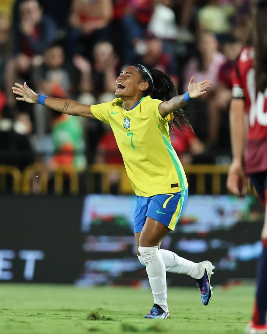 Tainá Maranhão comemora seu primeiro gol pela Seleção Brasileira. (Foto: Lívia Villas Boas/Staff Images/CBF)
