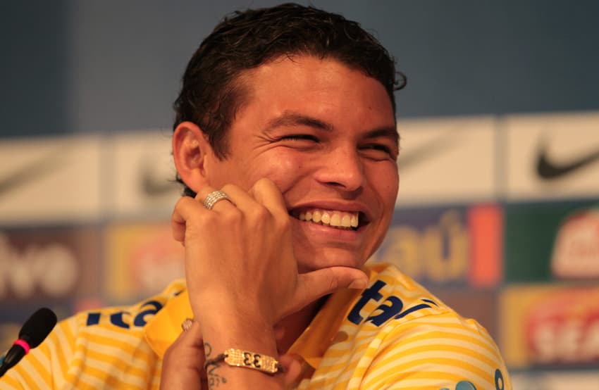 Seleção Brasileira: Thiago Silva sorri durante coletiva de imprensa na Argentina, em 2011 (Foto: Acervo/Lance!)