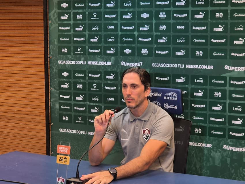 Zubeldia em coletiva após o título do Fluminense na Taça Guanabara (Foto: Sharon Prais/Lance!)