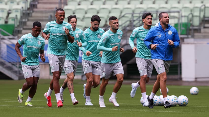Elenco do Palmeiras no gramado do Allianz Parque (Foto: Cesar Greco/Palmeiras/by Canon)
