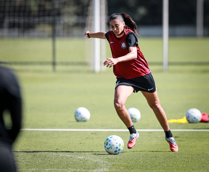 Andressa Alves durante treino do Corinthians em preparação para enfrentar o América-MG. (Rodrigo Gazzanel/Corinthians)