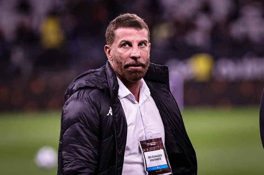 Pedrinho foi criticado após queda do Vasco no Carioca (Foto: Fabio Giannelli/Agif/Gazeta Press)