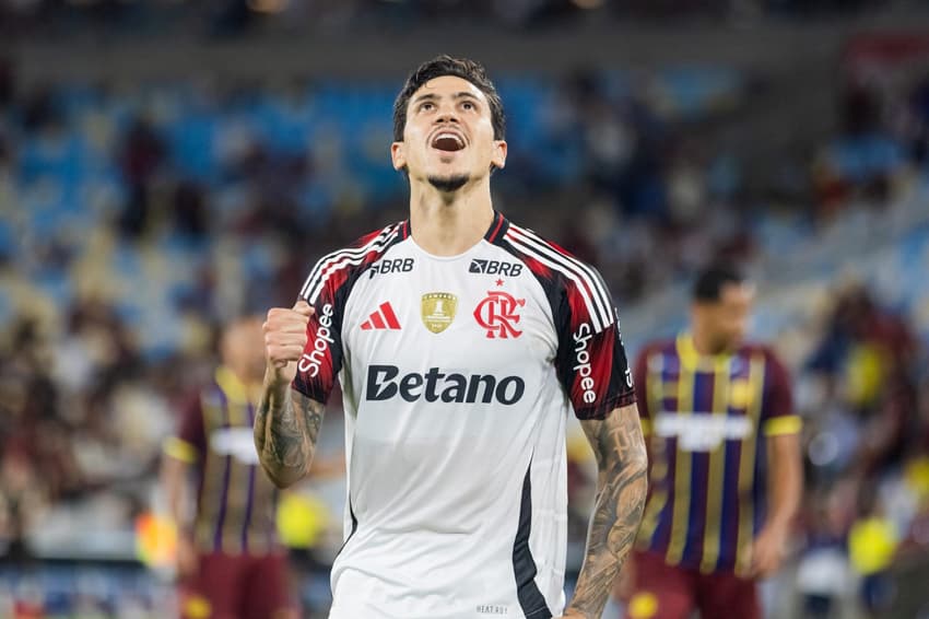Pedro comemora gol em Madureira x Flamengo (Foto: Alexandre Maia/MyPhoto Press/Gazeta Press)