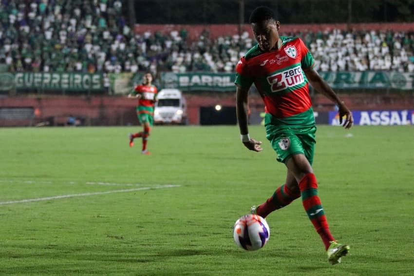 Caio Roque, da Portuguesa-SP, assinou com o Botafogo (Foto: Theo Daolio/Mochila Press/Gazeta Press)
