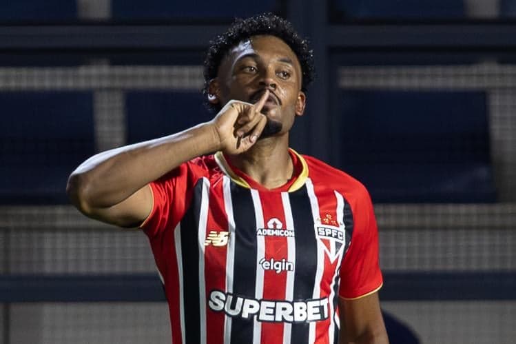 Sabino, zagueiro do São Paulo