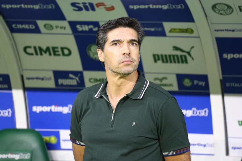 Palmeiras muda defesa e ataque para enfrentar o São Paulo; veja escalação