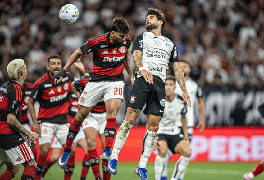 Corinthians e Flamengo se enfrentaram pela 8ª rodada do Brasileirão (Foto: Fabiano Martins/Agência F8/Gazeta Press)