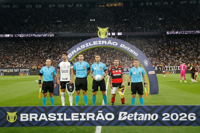 Equipe de arbitragem durante Corinthians x Flamengo (Foto: Luis MouraWpp/Gazeta Press)