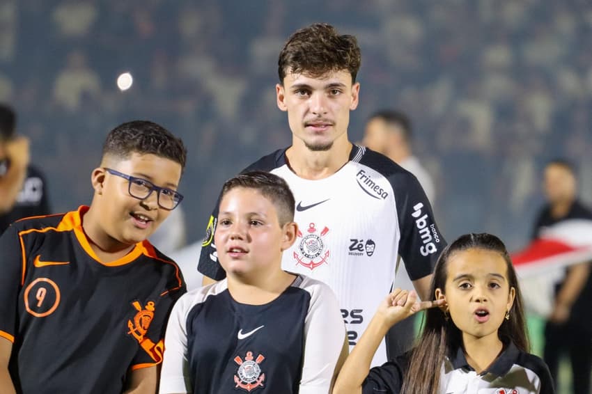 Breno Bidon, camisa 7 do Corinthians (Foto: Theo Daolio/Mochila Press/Gazeta Press)
