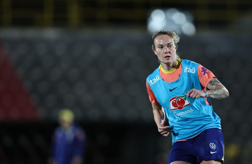 Maiara durante treino da Seleção Feminina na Costa Rica Créditos: Lívia Villas Boas/CBF