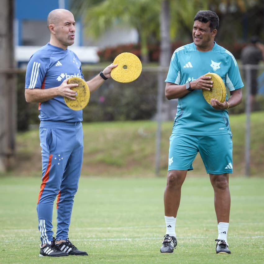 Treino na Toca da Raposa 2 (Foto: Gustavo Aleixo/Cruzeiro) 
