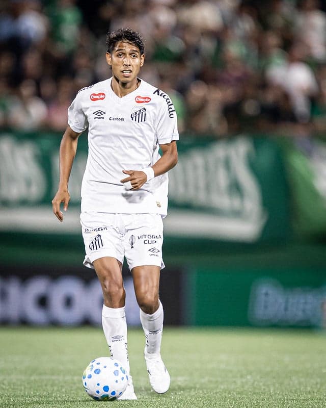 Alexis Duarte tem apenas seis partidas com a camisa do Santos (Foto: Raul Baretta/ Santos FC)