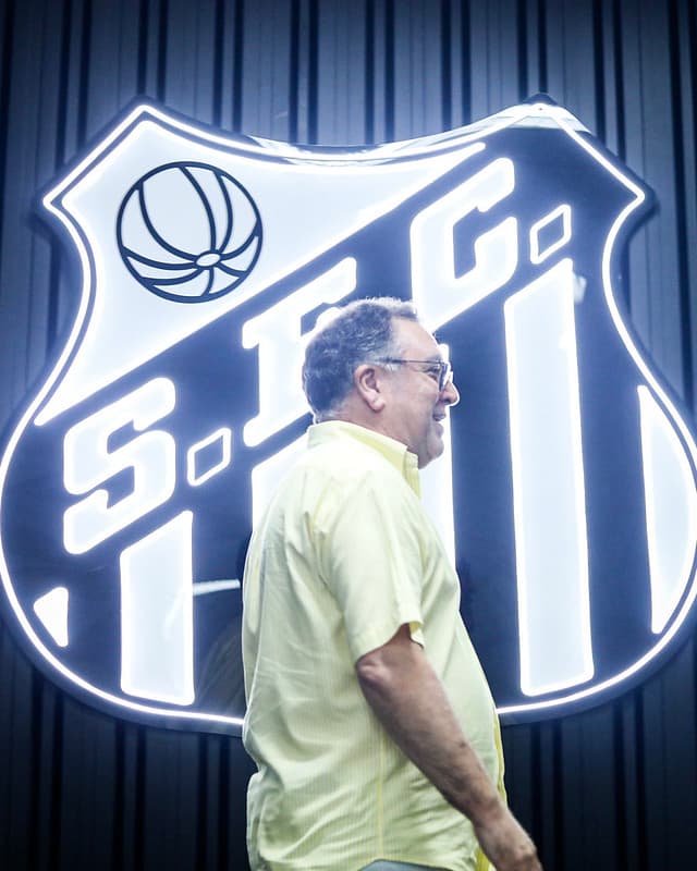 Marcelo Teixeira na Vila Belmiro em evento para funcionários. (Foto: Reinaldo Campos/ Santos FC)