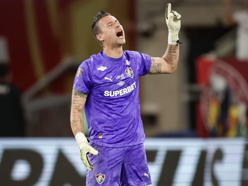 Fábio em ação em Fluminense x Flamengo (Foto: Marcelo Gonçalves/ Fluminense FC)