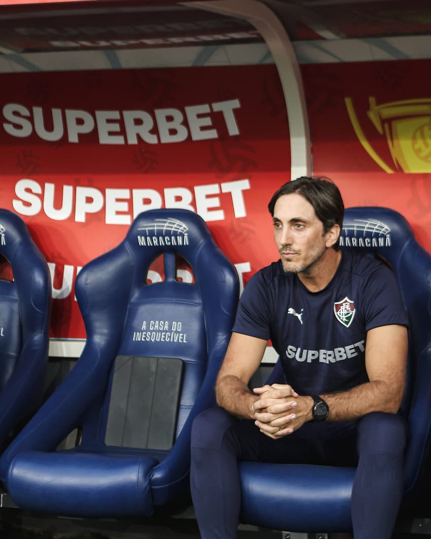 Zubeldía em Fluminense x Flamengo (Foto: Lucas Merçon/ Fluminense FC)