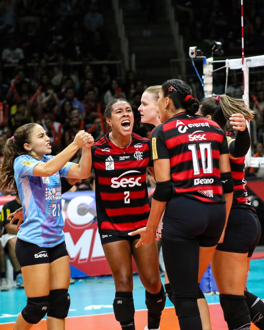 Sesc RJ Flamengo comemora ponto em vitória sobre o Sesi Bauru no returno da Superliga Feminina 25/26 (Foto: Julliana Nascimento/ CRF)