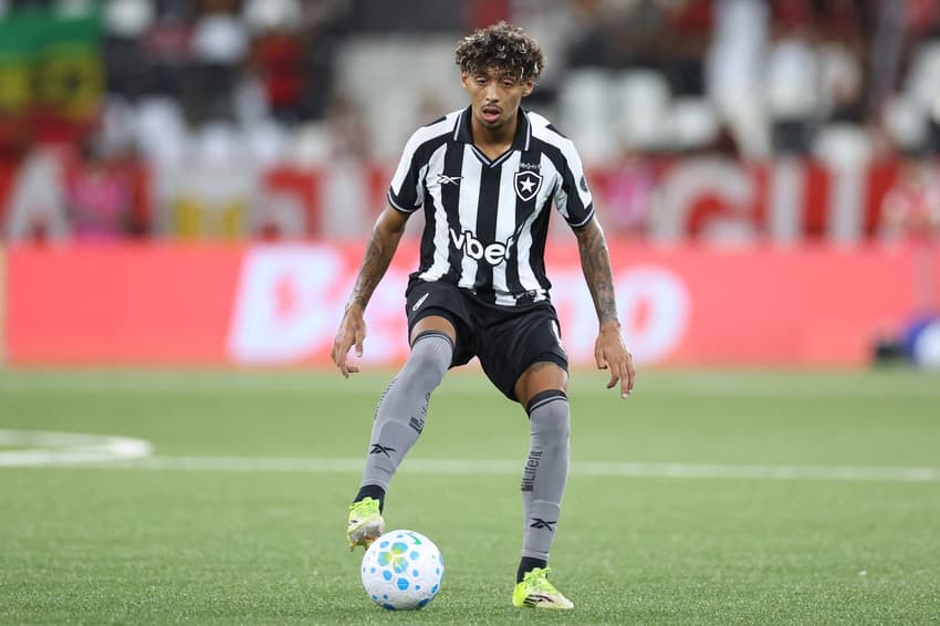 Cristian Medina estreou pelo Botafogo no clássico com o Flamengo (Foto: Vítor Silva/Botafogo)