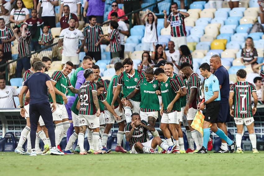 Jogadores do Fluminense comemoram gol de Arana contra o Athletico-PR (Foto: Lucas Merçon/  Fluminense FC)