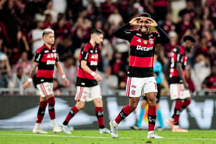 Samuel Lino comemora gol do Flamengo (Foto: Gilvan de Souza/Flamengo)