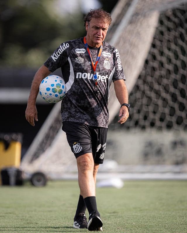 Cuca vai estrear no comando do Santos neste domingo (22), contra o Cruzeiro. (Foto: Raul Baretta/ Santos FC)