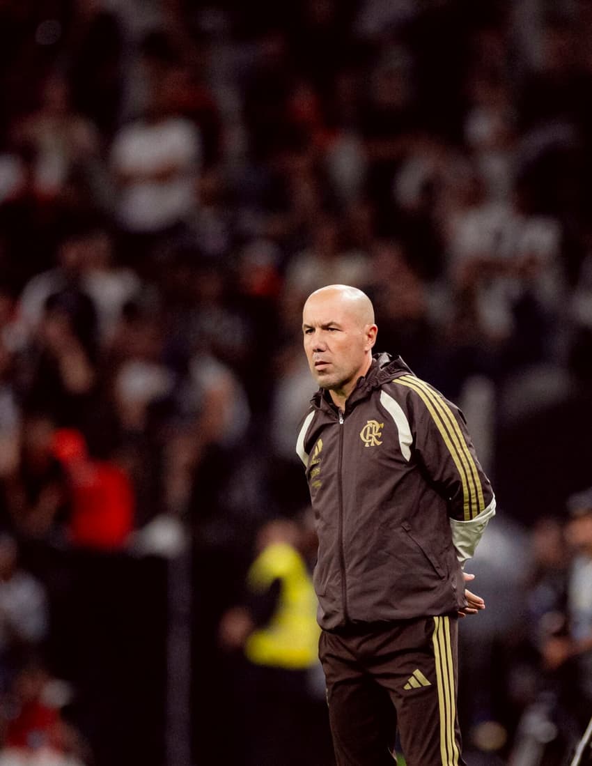 Leonardo Jardim na beira do campo em Corinthians x Flamengo (Foto: Adriano Fontes/ Flamengo)