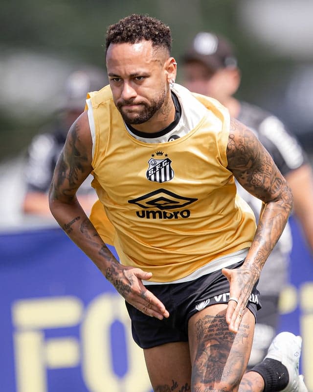 Neymar se reapresenta com o time do Santos nesta segunda-feira (30). (Foto: Raul Baretta/ Santos FC)