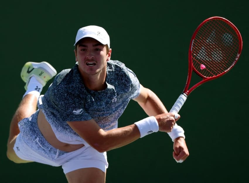 João Fonseca na vitória sobre Karen Khachanov em Indian Wells (Foto: Harry How /AFP)