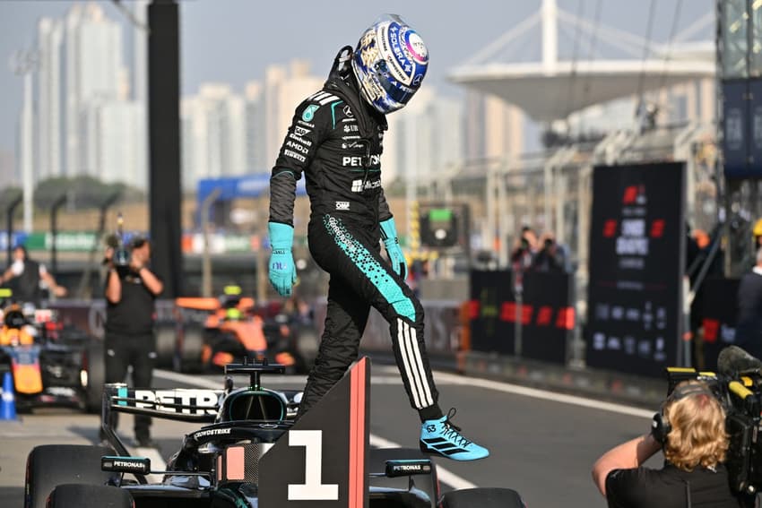 O britânico George Russell, líder da temporada, no GP da China (Foto: Hector RETAMAL / AFP)