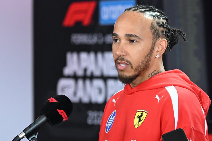 Lewis Hamilton durante coletiva de imprensa no GP do Japão (Foto: Toshifumi Kitamura/ AFP)