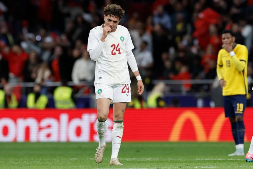 O marroquinho Neil El Aynaoui na vitória sobre o Paraguai, em amistoso em Madri (Foto: Oscar DEL POZO / AFP)