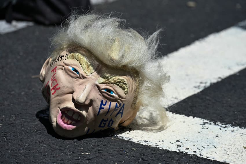 Imagem do presidente dos Estados Unidos utilizada pelos mexicanos (Foto: Yuri Cortez/AFP)